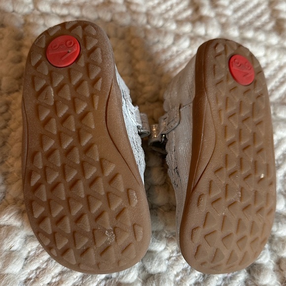 See Kai Run Mary Jane’s, Size 7 - Picture 2 of 3